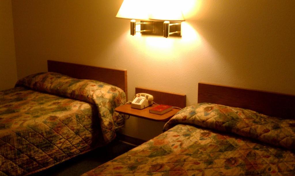 Colorado River Value Inn Bullhead City Habitación foto